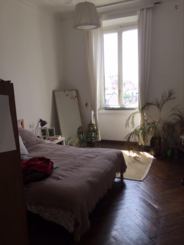 Single bedroom in shared apartment in Milano