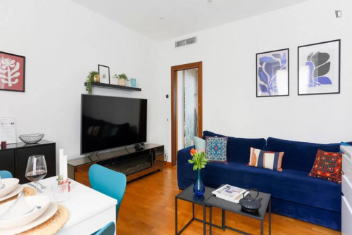 Lovely 1 bedroom apartment near De Angeli metro