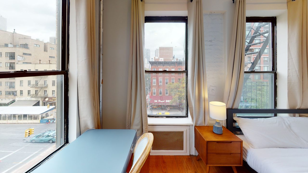 #737: Columbus Circle - Queen Bedroom A  -  #737: Columbus Circle  - Gallery -  8