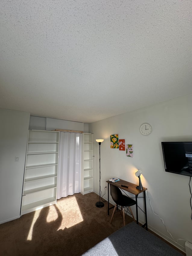 407 - Flex Room With Balcony - 8