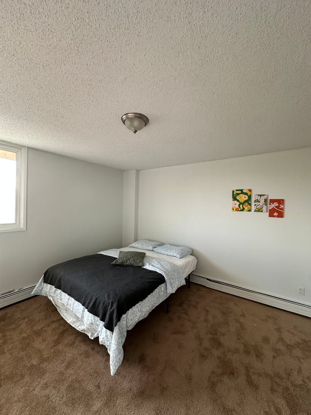 395 - Deluxe Room With Powder Room - 11