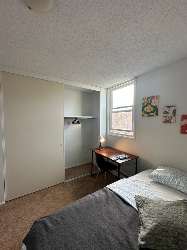 406 - Deluxe Room - 8