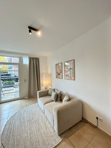 Modernes Studio nähe Köln mit Terrasse und eigenem Eingang