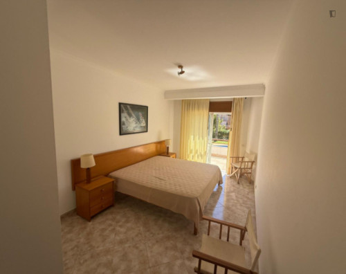 Bright 2 Bedroom Apartment with a balcony close to Vilamoura Tennis & Padel Academy