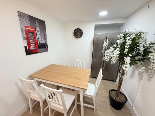 Snug double bedroom in the heart of Alicante  - Gallery -  5