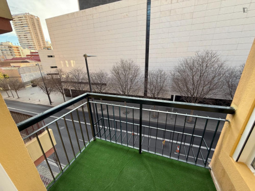 Snug double bedroom in the heart of Alicante