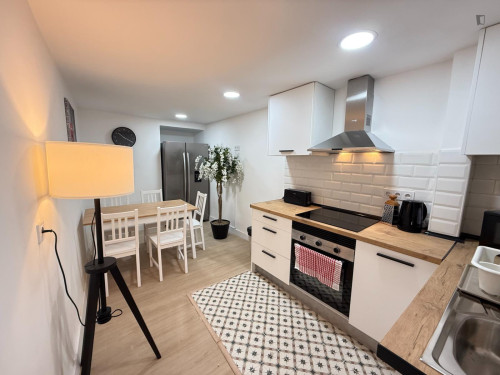 Snug double bedroom in the heart of Alicante