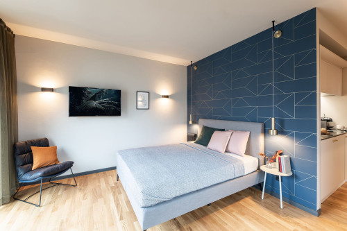 Modern Studio Apartment right at the Airport - Gallery - 16