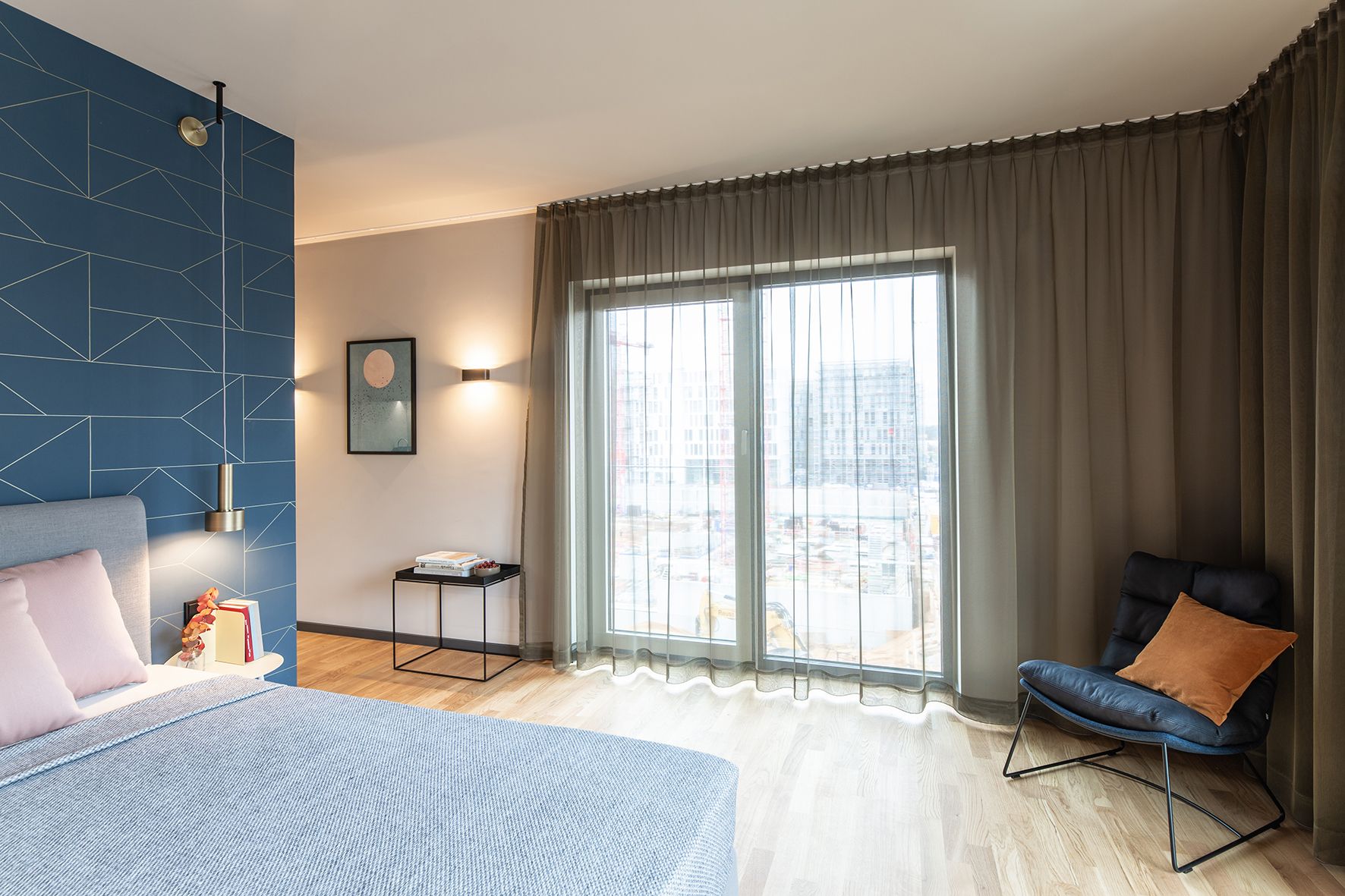 Modern Studio Apartment Right At The Airport - 16