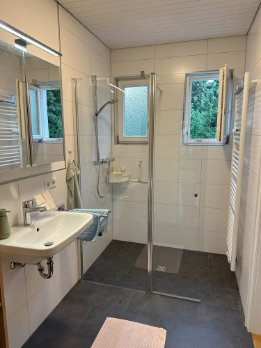 Spacious & stylish 3.5-room apartment in city villa (Heilbronn-East) – 110 sqm, balcony, fully furnished with design furniture