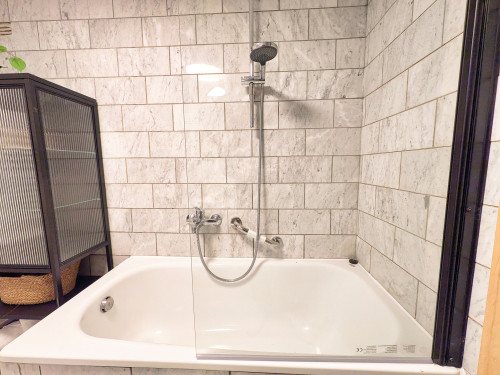 High-End Designer Apartment with Sauna – Walking Distance to WHU - Gallery - 18