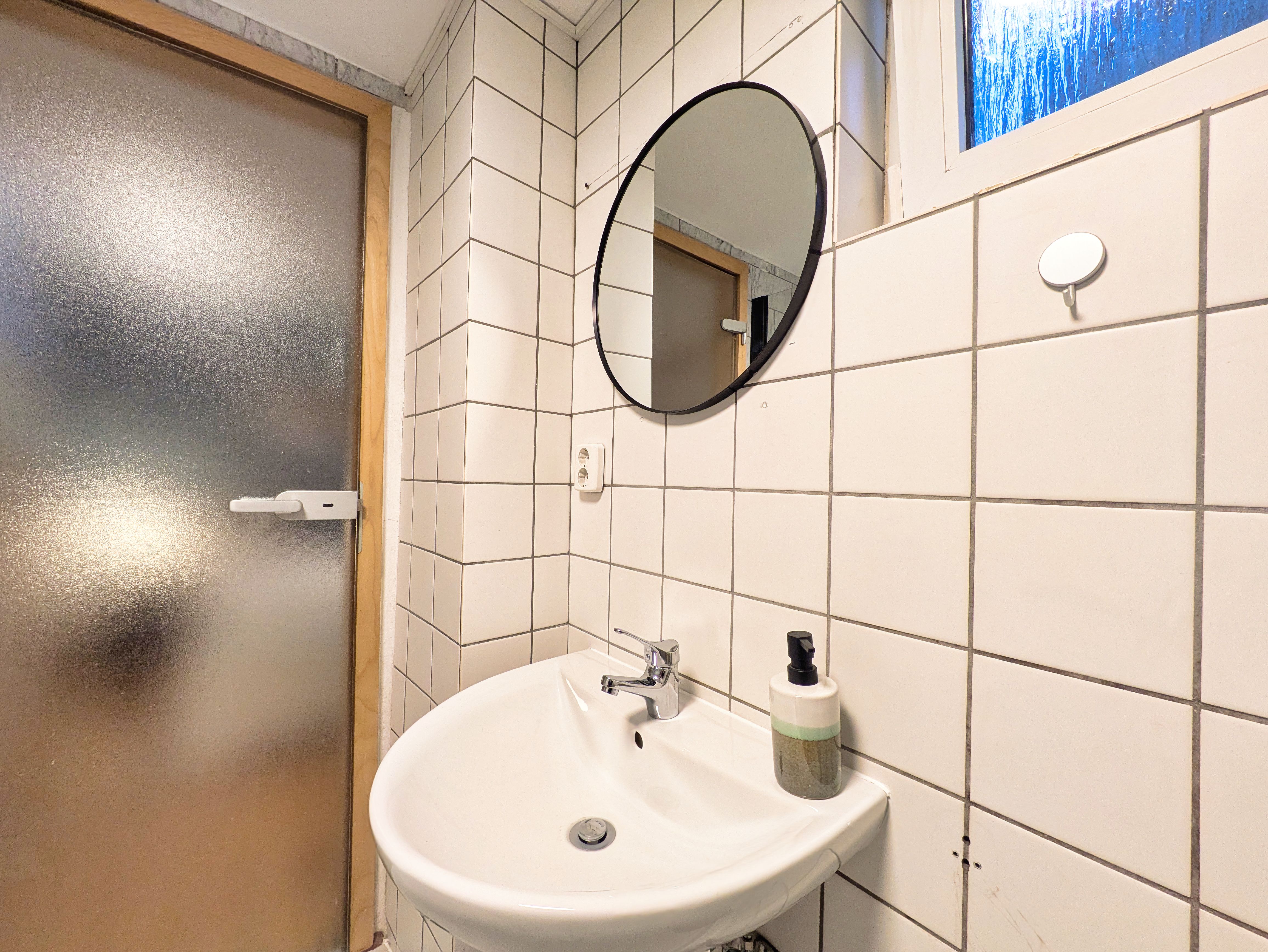 High-End Designer Apartment With Sauna – Walking Distance To WHU - High-End Designer Apartment with Sauna – Walking Distance to WHU - Gallery - 5