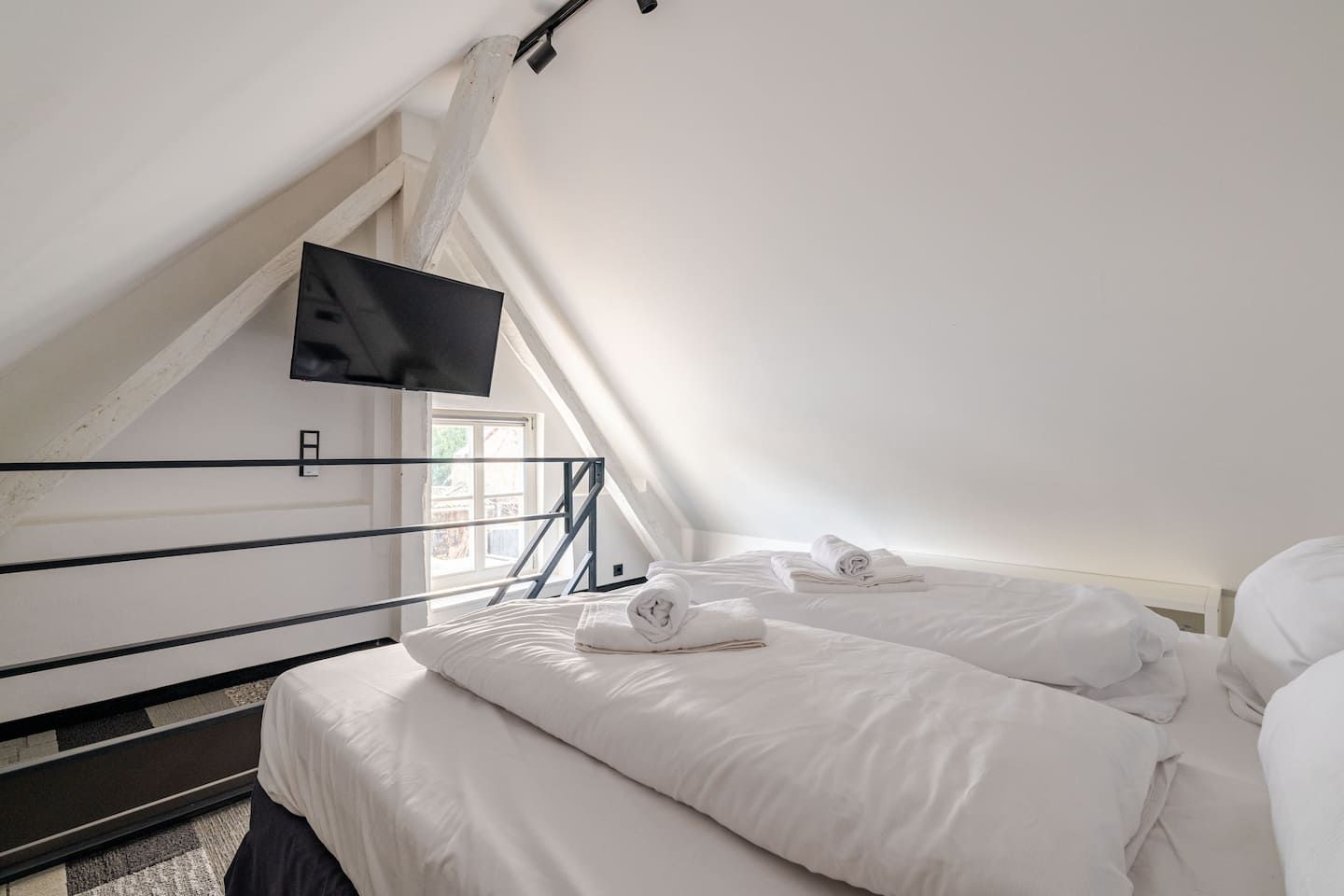  New Loft House 90m² | Carport | Fireplace | Washing Machine | Quiet  -  New loft house 90m² | Carport | Fireplace | Washing machine | Quiet  - Gallery -  8