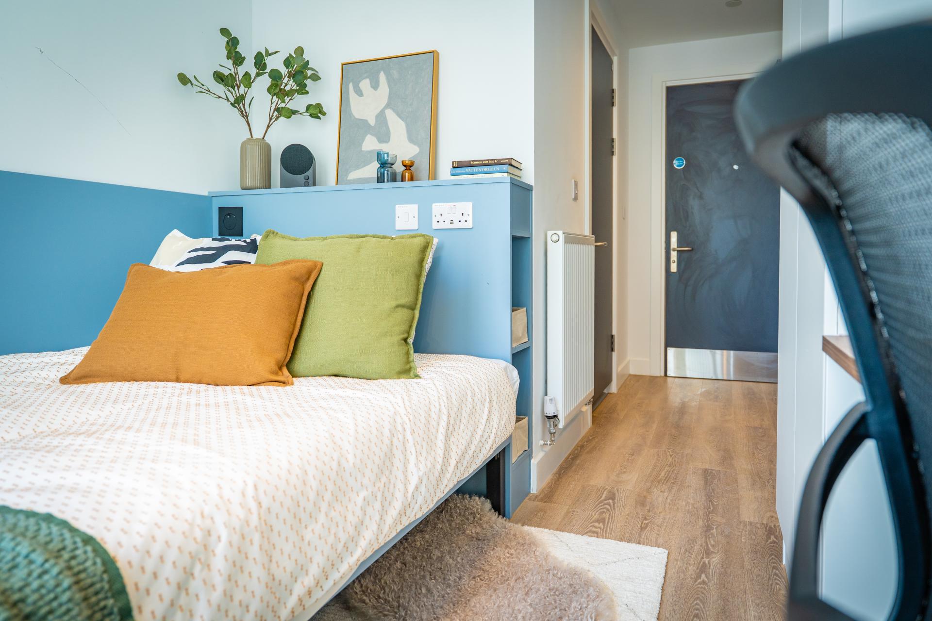 Classic 5 Bed En-Suite - The Propeller Quarter - Gallery - 9