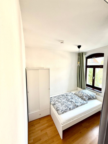 Modern & Renovated | Furnished Apartment with Balcony & Internet Included | Dresden-Pieschen - Gallery - 12