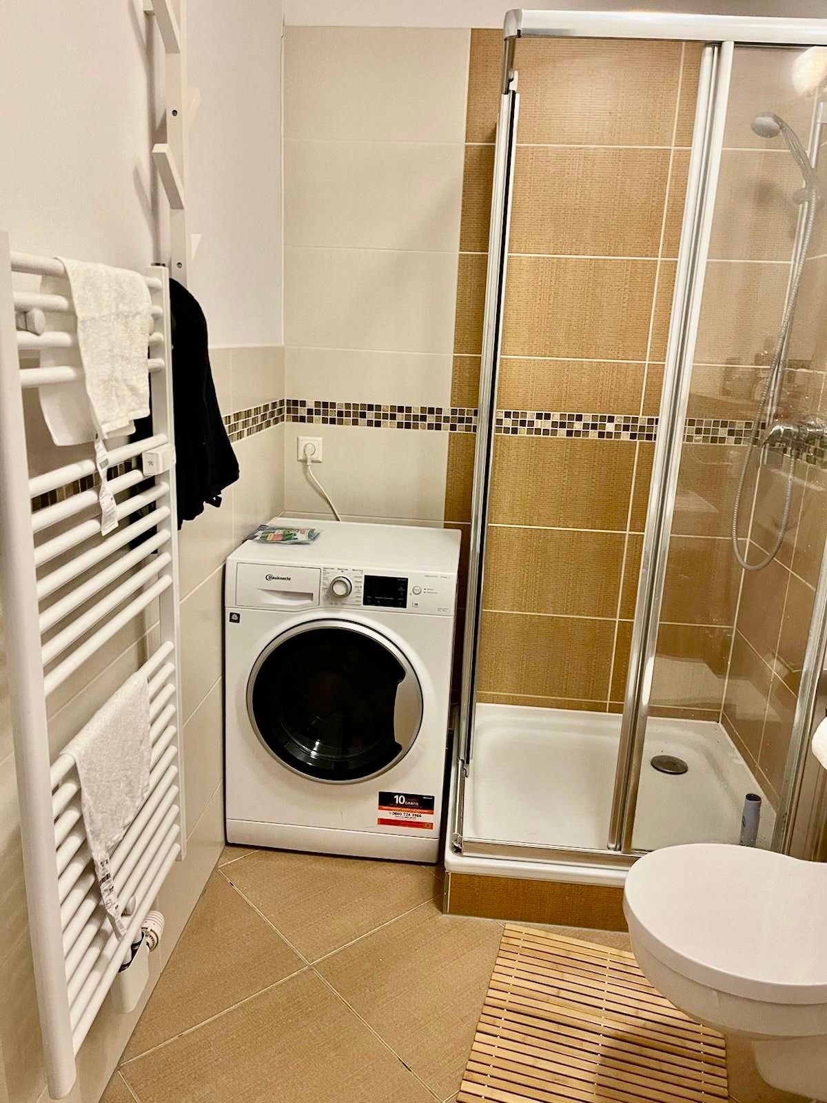  Modern & Renovated | Furnished Apartment With Balcony & Internet Included | Dresden-Pieschen  -  Modern & Renovated | Furnished Apartment with Balcony & Internet Included | Dresden-Pieschen  - Gallery -  24