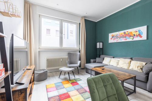 Bright & Spacious 2-Room Ground Floor Apartment | Fully Furnished