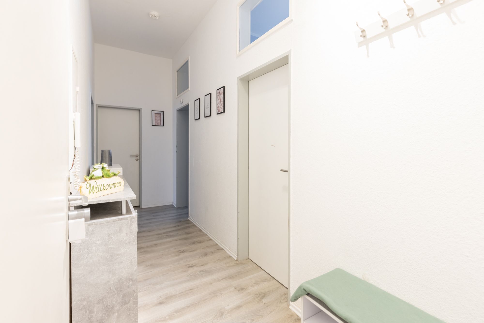 Bright & Spacious 2-Room Ground Floor Apartment | Fully Furnished - 4
