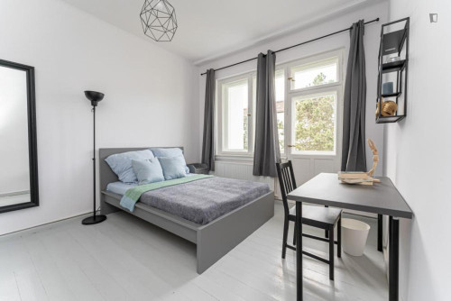 Cosy double bedroom in Britz