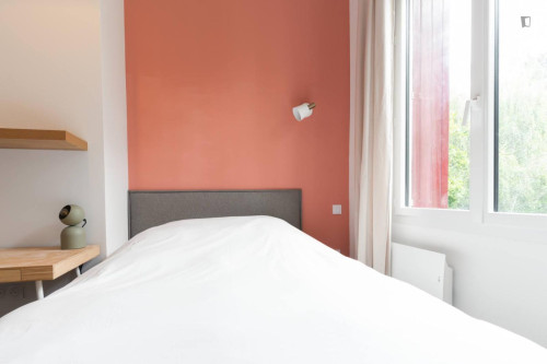 Very nice double ensuite bedroom near Parc de la Gaudinière