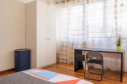 Fancy double bedroom near Istria metro station