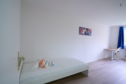 Big siongle bedroom in the Wersten district