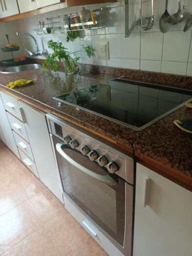 Bright Double Bedroom close to University of Oviedo - Gallery - 5