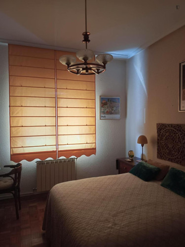 Bright Double Bedroom close to University of Oviedo