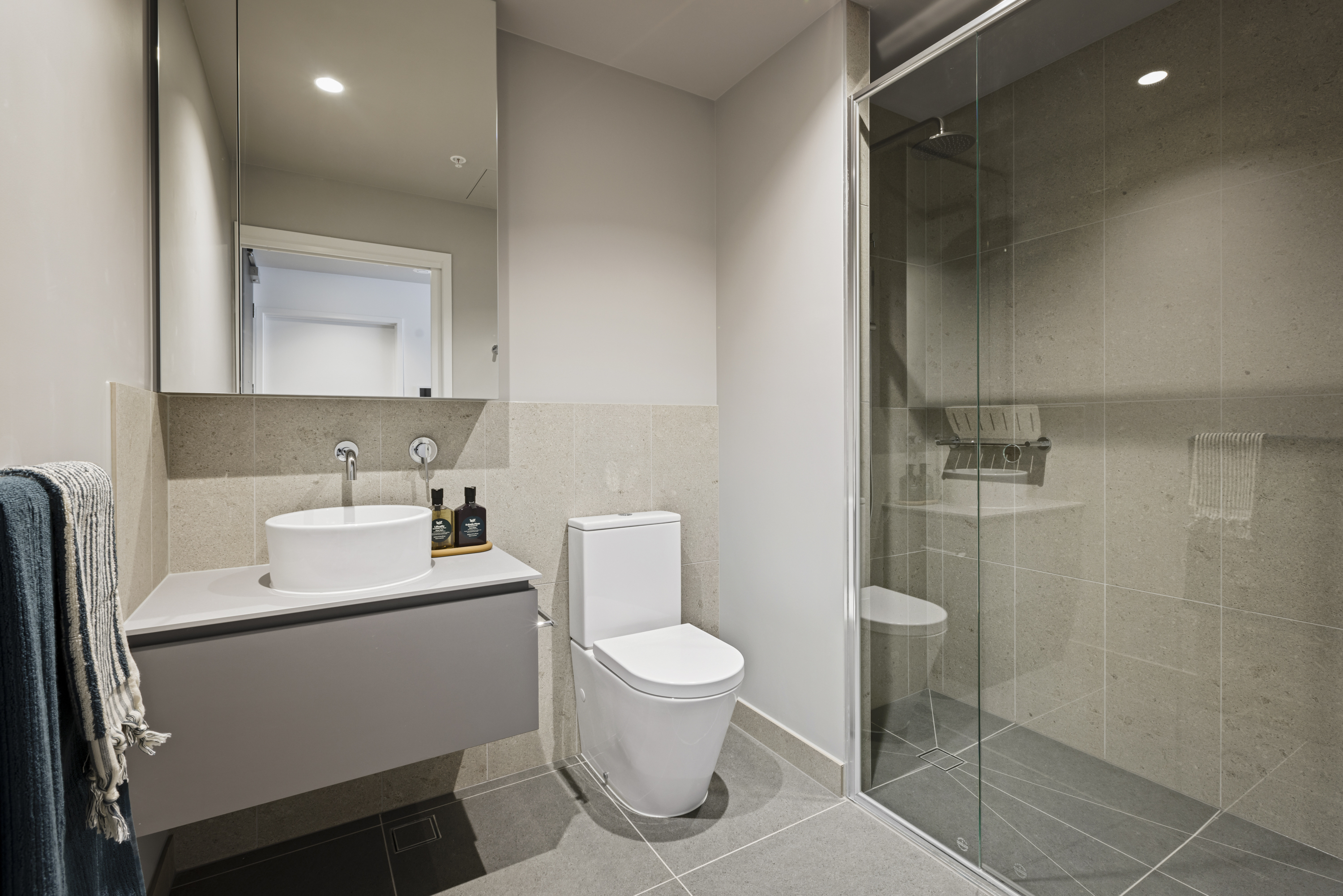  2 Bedroom 2 Bathroom Apartment Unfurnished  -  Indi Southbank  - Gallery -  5