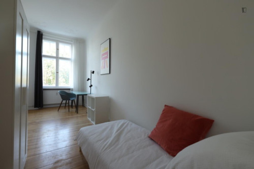 Pleasant single bedroom in Wedding