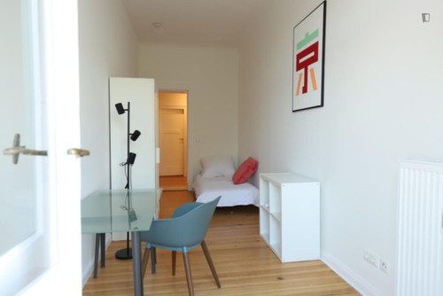 Bright single bedroom in the Wedding district