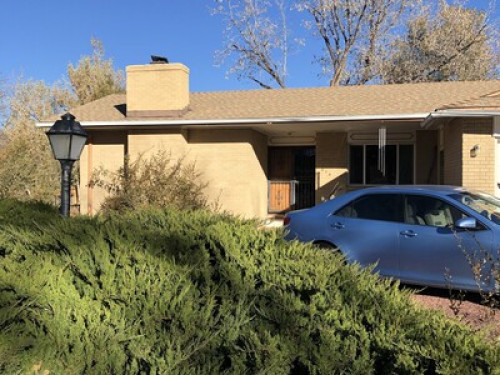 UCCS 5 min walk,furnished room,wifi