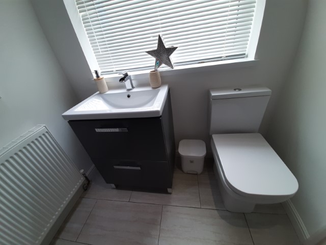 3 Bedrooms - Shared Kitchen, Bathroom & Lounge - 25 Athol Street - Gallery - 7