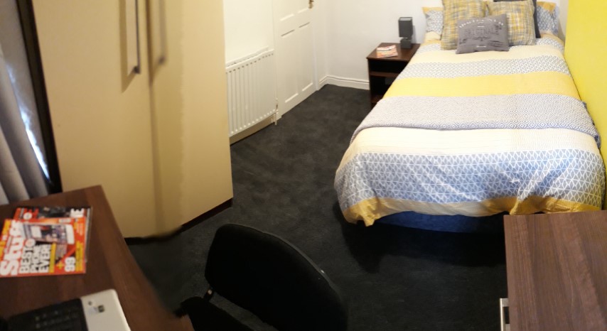  4 Bedrooms - Shared Kitchen, Bathroom & Lounge  -  135 Glebe Road  - Gallery -  17