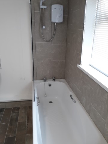  4 Bedrooms - Shared Kitchen, Bathroom & Lounge  -  135 Glebe Road  - Gallery -  8