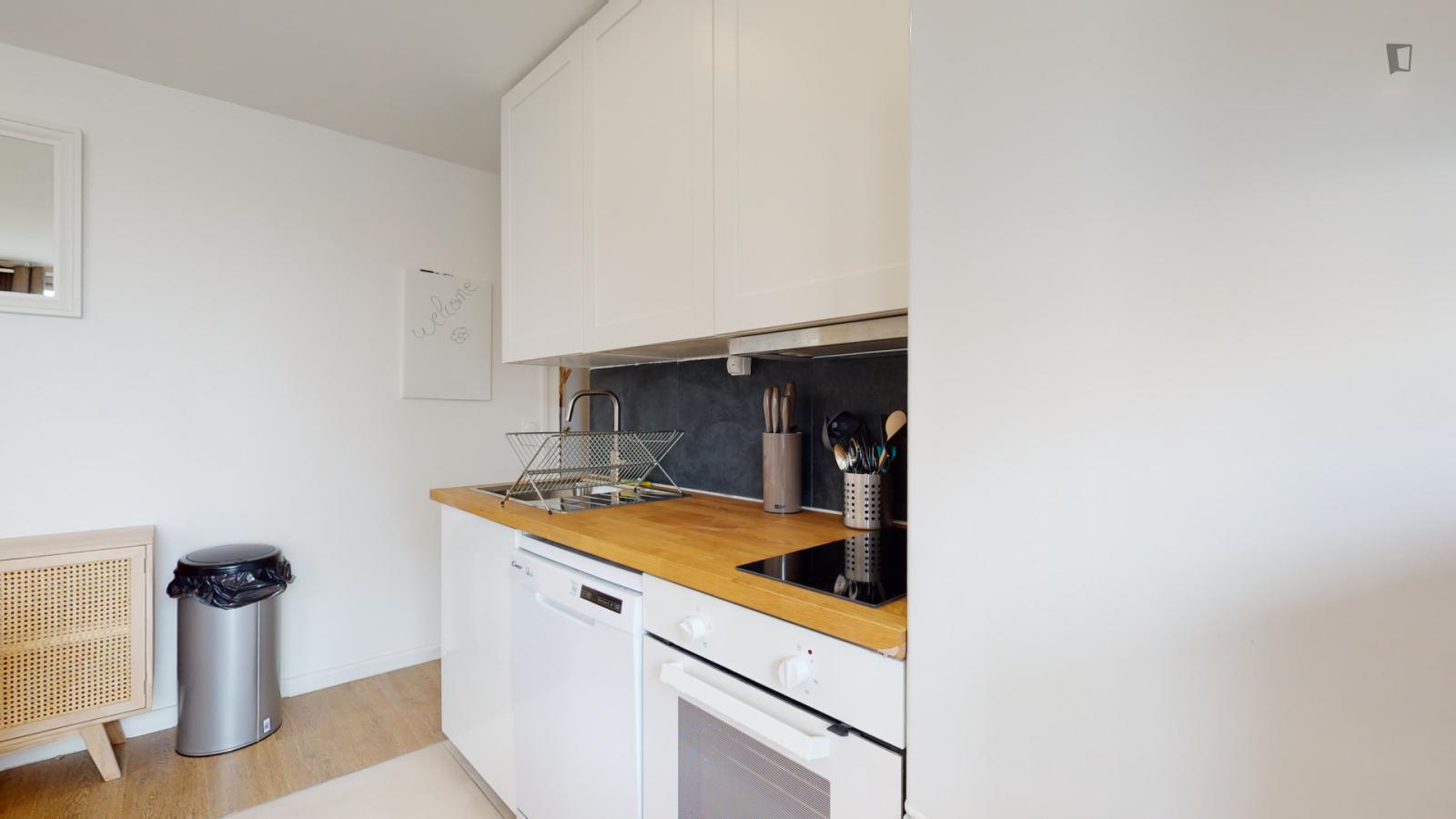  Single Room  -  Pleasant double bedroom near the Bois-Colombes train station  - Gallery -  4
