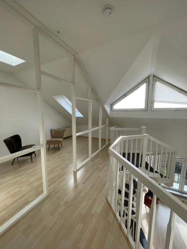 Bright and Spacious Maisonette Apartment in Brühl Available for Temporary Winter Sublet