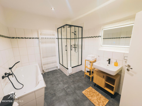 RR | Modern Living | 84 sq m | Kitchen | Parking