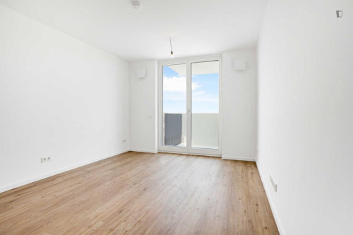 Unfurnished studio in Herzberge