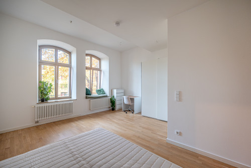 Möbliertes Studio am Remisen Park - Gut angebundenes Studio mit Einbauküche & Aufzug