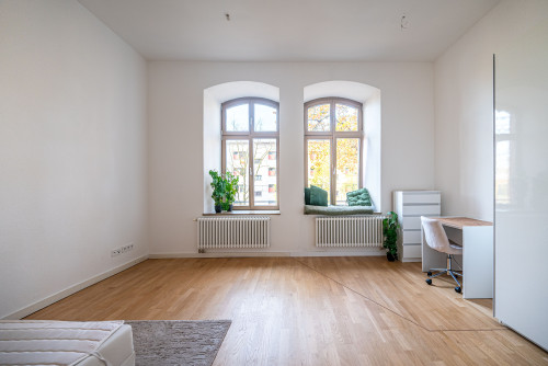 Möbliertes Studio am Remisen Park - Gut angebundenes Studio mit Einbauküche & Aufzug