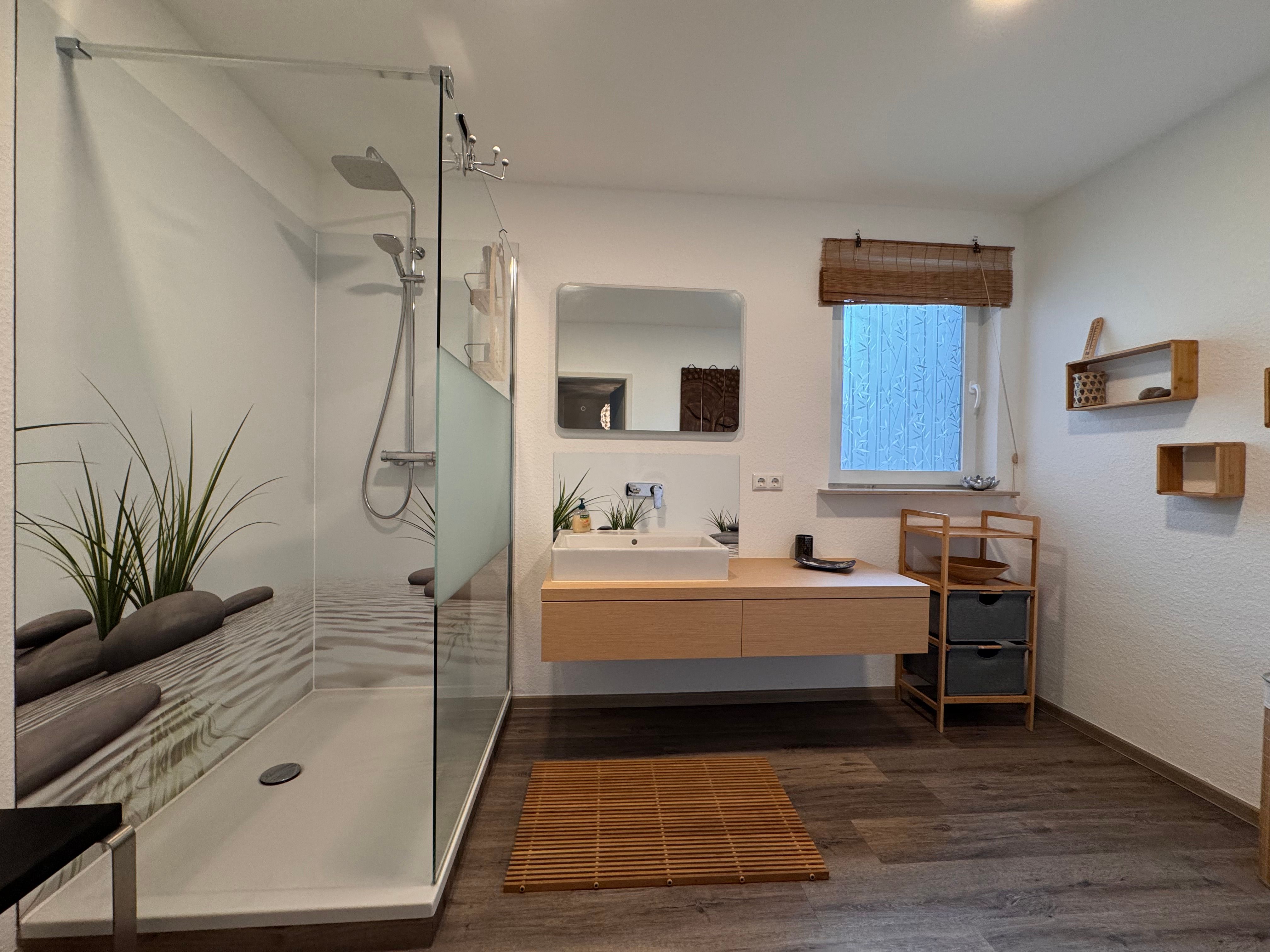 Modern Home For Business Travelers And Couples - 10