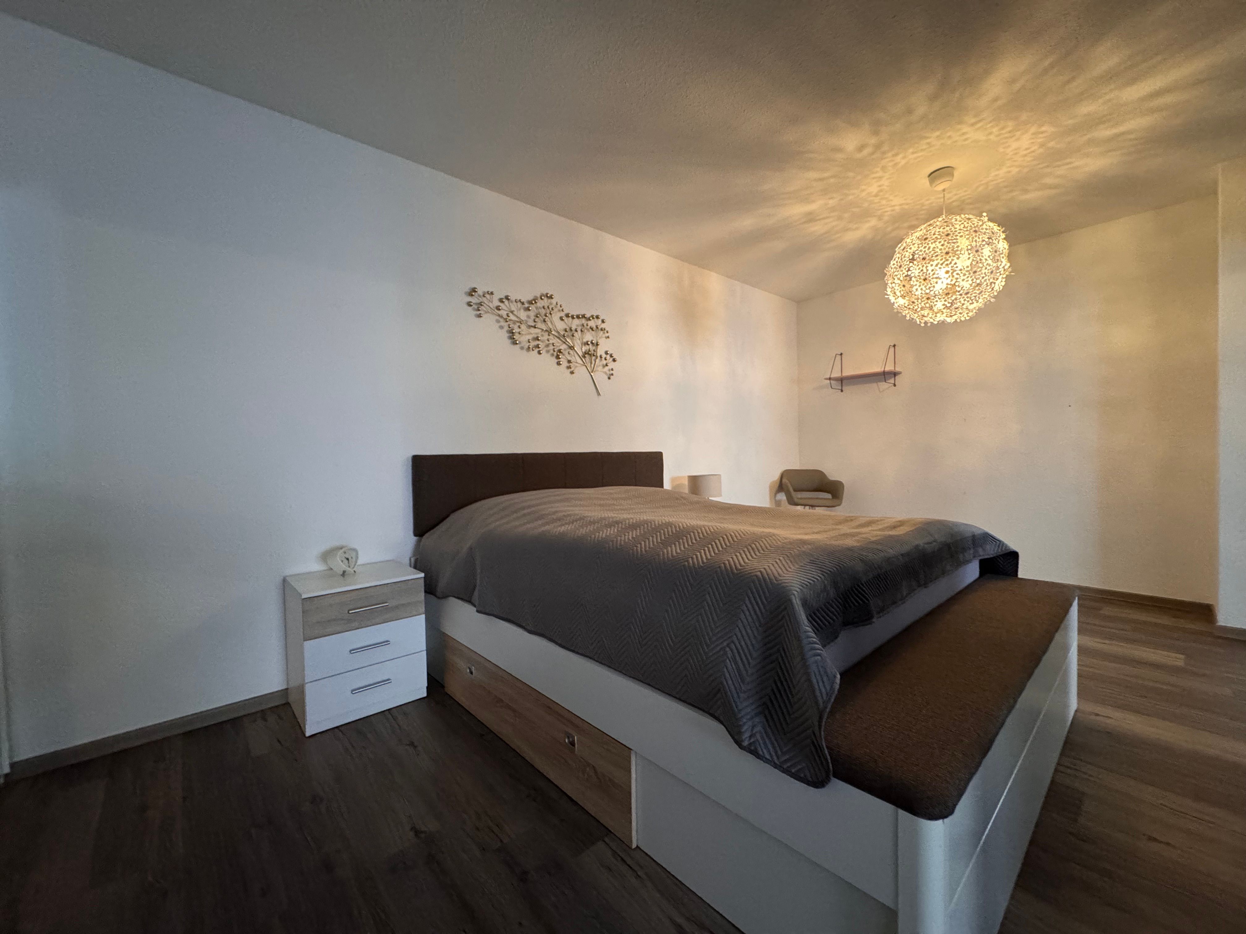 Modern Home For Business Travelers And Couples - 6