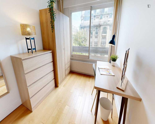 Stunning double bedroom in the Saint-Lambert district