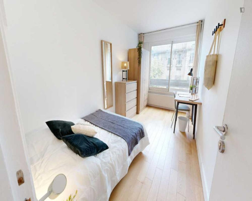 Stunning double bedroom in the Saint-Lambert district