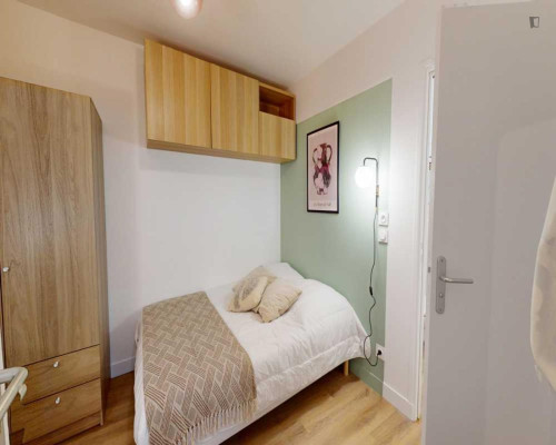 Comfy double ensuite bedroom in Hôpital-Saint-Louis