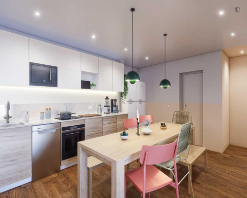 Lovely double ensuite bedroom in the Hôpital-Saint-Louis neighbourhood