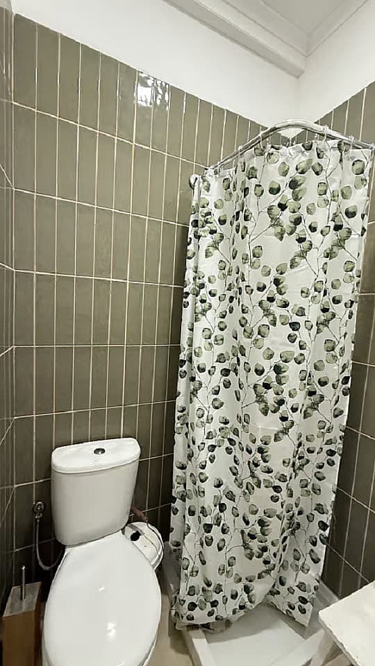  Bed In A 3-Bed Females Only Room  -  Elegant Coliving with Nature Adventures in Venda Nova Community Home  - Gallery -  20