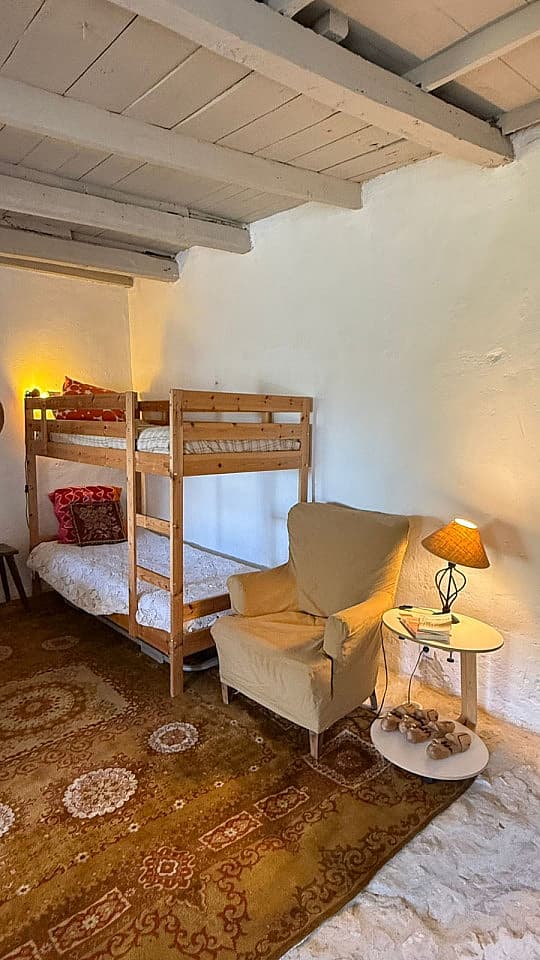  Bed In A 3-Bed Mixed Gender Room  -  Elegant Coliving with Nature Adventures in Venda Nova Community Home  - Gallery -  2