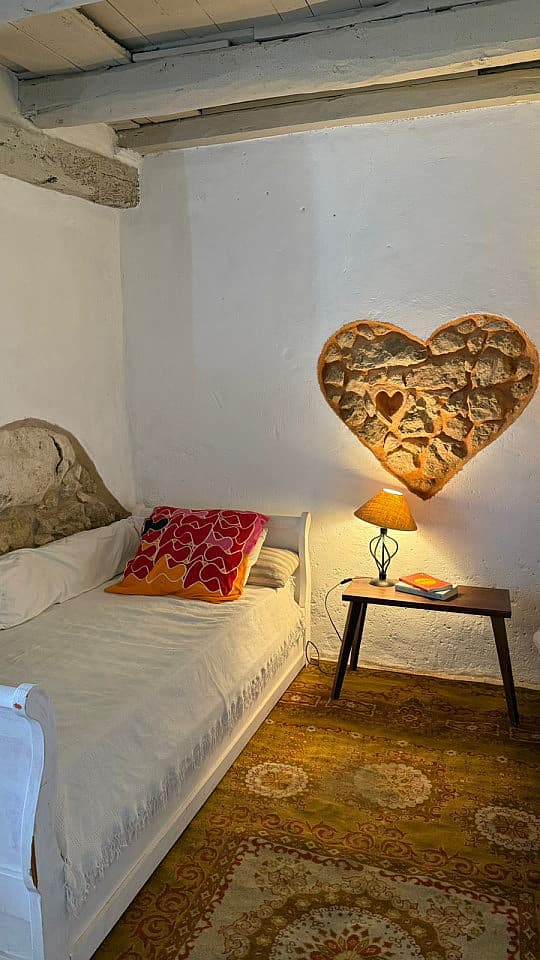  Bed In A 3-Bed Mixed Gender Room  -  Elegant Coliving with Nature Adventures in Venda Nova Community Home  - Gallery -  14